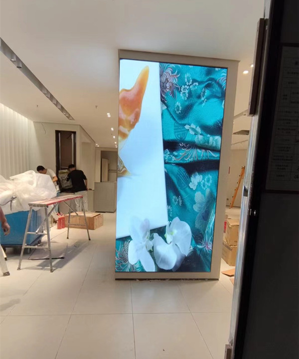 于洪商场门店转角LED显示屏